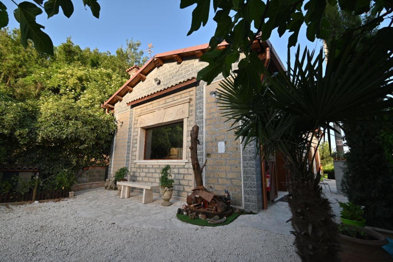 Grotte di Castro Agriturismo Le Fontane - Lago Di Bolsena מראה חיצוני תמונה